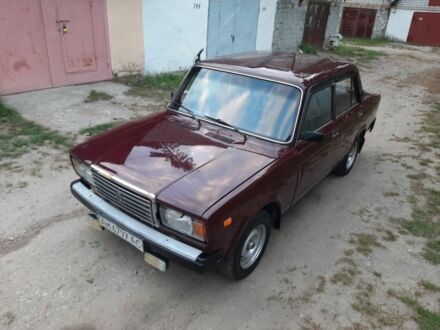 ВАЗ 2107 2006 в Житомире на Automoto.ua Красный ВАЗ 2107, объемом двигателя 0 л и пробегом 225 тыс. км за 950 $, фото 1 на Automoto.ua