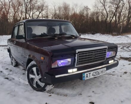 Красный ВАЗ 2107, объемом двигателя 1.5 л и пробегом 65 тыс. км за 1350 $, фото 1 на Automoto.ua