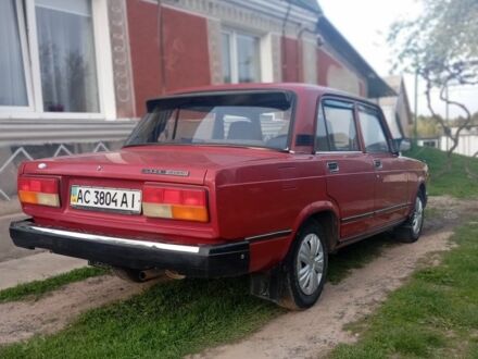 ВАЗ 2107 2006 у Млынове на Automoto.ua Червоний ВАЗ 2107, об'ємом двигуна 0 л та пробігом 79 тис. км за 1800 $, фото 1 на Automoto.ua