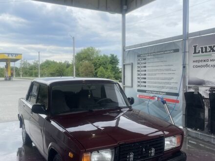 ВАЗ 2107 2006 в Тернополе на Automoto.ua Красный ВАЗ 2107, объемом двигателя 1.5 л и пробегом 60 тыс. км за 850 $, фото 1 на Automoto.ua