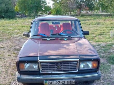 ВАЗ 2107 2006 в Новом Буге на Automoto.ua Красный ВАЗ 2107, объемом двигателя 1.3 л и пробегом 60 тыс. км за 529 $, фото 1 на Automoto.ua