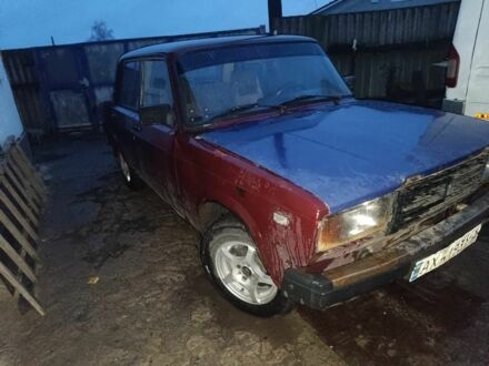 Красный ВАЗ 2107, объемом двигателя 1.5 л и пробегом 82 тыс. км за 510 $, фото 1 на Automoto.ua