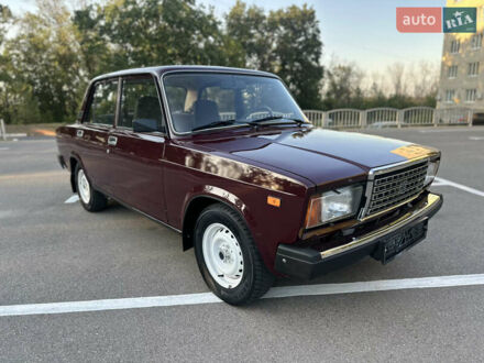 Красный ВАЗ 2107, объемом двигателя 1.5 л и пробегом 31 тыс. км за 3100 $, фото 1 на Automoto.ua