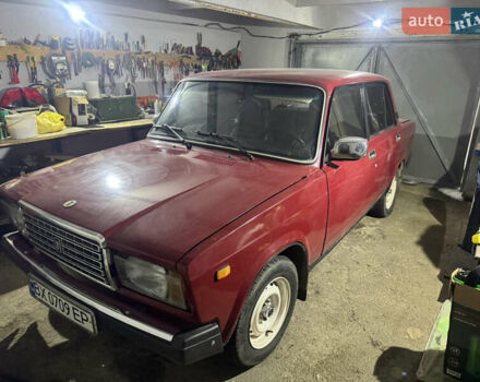 Красный ВАЗ 2107, объемом двигателя 1.45 л и пробегом 69 тыс. км за 1700 $, фото 1 на Automoto.ua