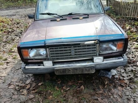 Красный ВАЗ 2107, объемом двигателя 1.5 л и пробегом 83 тыс. км за 800 $, фото 1 на Automoto.ua