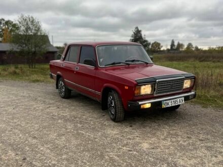 Красный ВАЗ 2107, объемом двигателя 1.5 л и пробегом 100 тыс. км за 1300 $, фото 1 на Automoto.ua