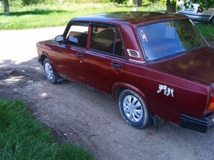 ВАЗ 2107 2006 у Гайвороне на Automoto.ua Червоний ВАЗ 2107, об'ємом двигуна 1 л та пробігом 2 тис. км за 850 $, фото 1 на Automoto.ua