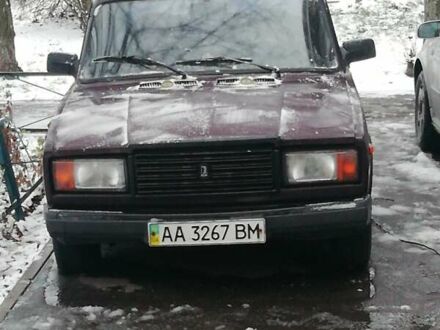 Красный ВАЗ 2107, объемом двигателя 1.5 л и пробегом 300 тыс. км за 1100 $, фото 1 на Automoto.ua