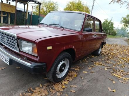 Красный ВАЗ 2107, объемом двигателя 1.5 л и пробегом 99 тыс. км за 899 $, фото 1 на Automoto.ua