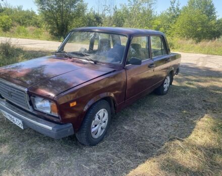 Красный ВАЗ 2107, объемом двигателя 1.6 л и пробегом 180 тыс. км за 562 $, фото 1 на Automoto.ua
