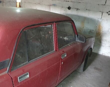 ВАЗ 2107 2007 в Каменское - Днепродзержинск на Automoto.ua Красный ВАЗ 2107, объемом двигателя 0 л и пробегом 100 тыс. км за 800 $, фото 1 на Automoto.ua
