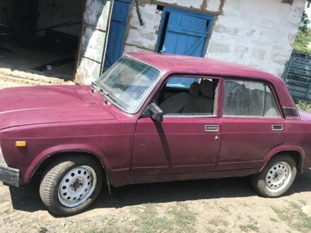ВАЗ 2107 2007 в Покровском на Automoto.ua Красный ВАЗ 2107, объемом двигателя 1.5 л и пробегом 200 тыс. км за 965 $, фото 1 на Automoto.ua