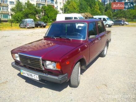 ВАЗ 2107 2007 у Покровськ (Красноармійськ) на Automoto.ua Червоний ВАЗ 2107, об'ємом двигуна 1.5 л та пробігом 82 тис. км за 2000 $, фото 1 на Automoto.ua