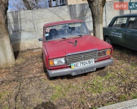 Красный ВАЗ 2107, объемом двигателя 1.5 л и пробегом 200 тыс. км за 700 $, фото 1 на Automoto.ua