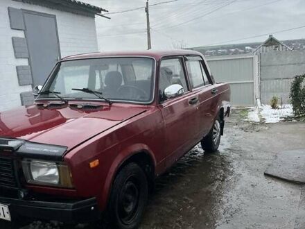 Червоний ВАЗ 2107, об'ємом двигуна 1.5 л та пробігом 174 тис. км за 1395 $, фото 1 на Automoto.ua