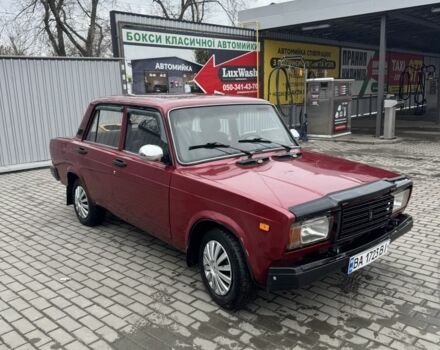 Красный ВАЗ 2107, объемом двигателя 1.5 л и пробегом 200 тыс. км за 1148 $, фото 1 на Automoto.ua