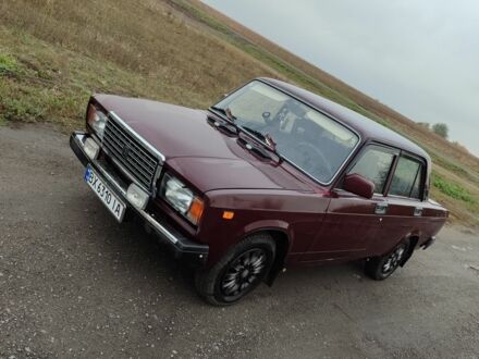 Красный ВАЗ 2107, объемом двигателя 1.5 л и пробегом 57 тыс. км за 1930 $, фото 1 на Automoto.ua