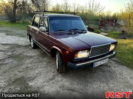 Красный ВАЗ 2107, объемом двигателя 1.5 л и пробегом 0 тыс. км за 1299 $, фото 1 на Automoto.ua