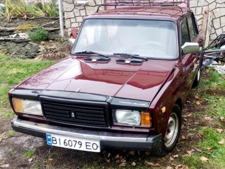 Красный ВАЗ 2107, объемом двигателя 2 л и пробегом 256 тыс. км за 1002 $, фото 1 на Automoto.ua