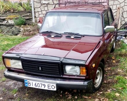 Красный ВАЗ 2107, объемом двигателя 2 л и пробегом 256 тыс. км за 1002 $, фото 1 на Automoto.ua