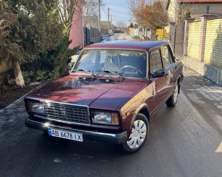 Красный ВАЗ 2107, объемом двигателя 1.5 л и пробегом 92 тыс. км за 1750 $, фото 1 на Automoto.ua