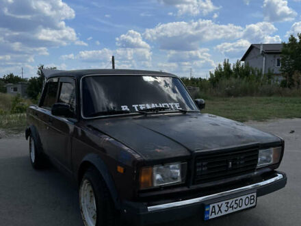 ВАЗ 2107 2009 в Харькове на Automoto.ua Красный ВАЗ 2107, объемом двигателя 1.7 л и пробегом 80 тыс. км за 1700 $, фото 1 на Automoto.ua