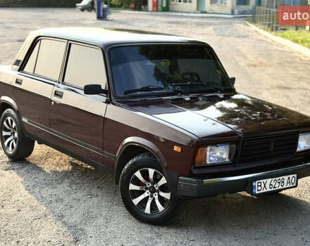 Красный ВАЗ 2107, объемом двигателя 1.57 л и пробегом 60 тыс. км за 1650 $, фото 1 на Automoto.ua