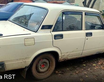 ВАЗ 2107, объемом двигателя 1.5 л и пробегом 275 тыс. км за 850 $, фото 2 на Automoto.ua