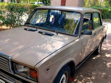 ВАЗ 2107 1984 в Желтых Водах на Automoto.ua ВАЗ 2107, объемом двигателя 1.5 л и пробегом 0 тыс. км за 600 $, фото 1 на Automoto.ua