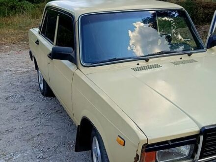 ВАЗ 2107 1984 в Харькове на Automoto.ua ВАЗ 2107, объемом двигателя 1.5 л и пробегом 0 тыс. км за 750 $, фото 1 на Automoto.ua