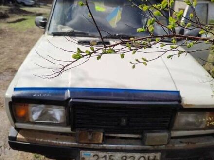 ВАЗ 2107 1986 в Кропивницком (Кировограде) на Automoto.ua ВАЗ 2107, объемом двигателя 1.5 л и пробегом 200 тыс. км за 500 $, фото 1 на Automoto.ua
