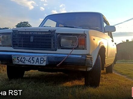 ВАЗ 2107 1986 в Люботине на Automoto.ua ВАЗ 2107, объемом двигателя 1.3 л и пробегом 100 тыс. км за 400 $, фото 1 на Automoto.ua