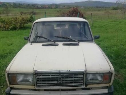 ВАЗ 2107 1987 у Мукачеве на Automoto.ua ВАЗ 2107, об'ємом двигуна 1.5 л та пробігом 73 тис. км за 530 $, фото 1 на Automoto.ua
