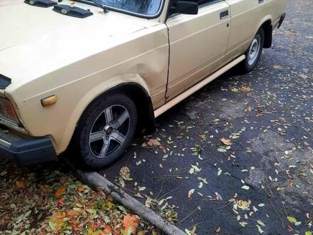 ВАЗ 2107 1988 у Павлограде на Automoto.ua ВАЗ 2107, об'ємом двигуна 1.6 л та пробігом 200 тис. км за 800 $, фото 1 на Automoto.ua