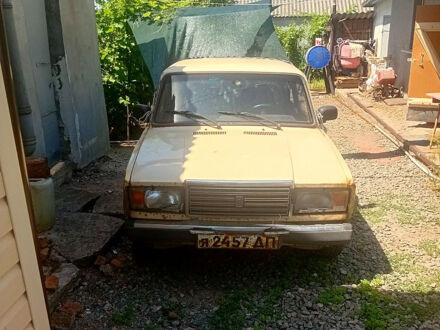 ВАЗ 2107 1988 в Днепре (Днепропетровске) на Automoto.ua ВАЗ 2107, объемом двигателя 1.6 л и пробегом 25 тыс. км за 360 $, фото 1 на Automoto.ua