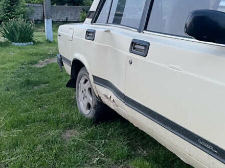 ВАЗ 2107 1988 в Львове на Automoto.ua ВАЗ 2107, объемом двигателя 1.5 л и пробегом 332 тыс. км за 301 $, фото 1 на Automoto.ua