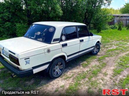 ВАЗ 2107 1990 у Сумах на Automoto.ua ВАЗ 2107, об'ємом двигуна 1.7 л та пробігом 390 тис. км за 1000 $, фото 1 на Automoto.ua