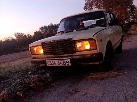 ВАЗ 2107 1997 у Емильчином на Automoto.ua ВАЗ 2107, об'ємом двигуна 13 л та пробігом 97 тис. км за 300 $, фото 1 на Automoto.ua