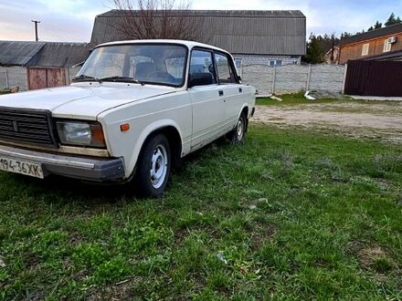 ВАЗ 2107 1998 у Мерефа на Automoto.ua ВАЗ 2107, об'ємом двигуна 1.5 л та пробігом 0 тис. км за 900 $, фото 1 на Automoto.ua