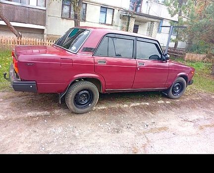 ВАЗ 2107 2004 в Краснокутске на Automoto.ua ВАЗ 2107, объемом двигателя 1.5 л и пробегом 65 тыс. км за 1750 $, фото 1 на Automoto.ua