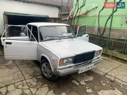 ВАЗ 2107 2006 в Виноградове на Automoto.ua ВАЗ 2107, объемом двигателя 0 л и пробегом 200 тыс. км за 1000 $, фото 1 на Automoto.ua