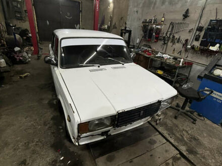 ВАЗ 2107 2006 в Ровно на Automoto.ua ВАЗ 2107, объемом двигателя 0 л и пробегом 51 тыс. км за 650 $, фото 1 на Automoto.ua