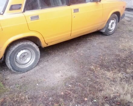 Желтый ВАЗ 2107, объемом двигателя 1.5 л и пробегом 30 тыс. км за 500 $, фото 5 на Automoto.ua