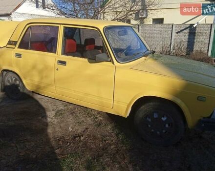 Желтый ВАЗ 2107, объемом двигателя 1.5 л и пробегом 300 тыс. км за 800 $, фото 3 на Automoto.ua