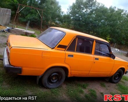 Желтый ВАЗ 2107, объемом двигателя 1.3 л и пробегом 120 тыс. км за 770 $, фото 4 на Automoto.ua