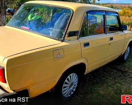 Желтый ВАЗ 2107, объемом двигателя 1.5 л и пробегом 0 тыс. км за 850 $, фото 1 на Automoto.ua