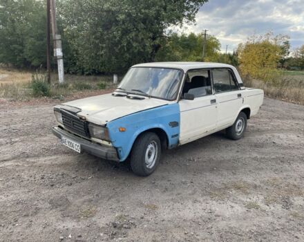 ВАЗ 2107 1989 в Купянске на Automoto.ua Желтый ВАЗ 2107, объемом двигателя 1.5 л и пробегом 100 тыс. км за 360 $, фото 1 на Automoto.ua
