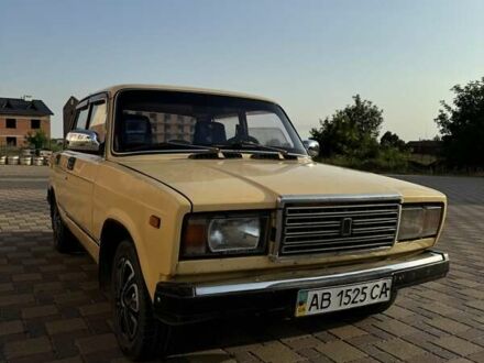 Жовтий ВАЗ 2107, об'ємом двигуна 1.45 л та пробігом 500 тис. км за 999 $, фото 1 на Automoto.ua