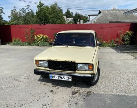 Желтый ВАЗ 2107, объемом двигателя 1.3 л и пробегом 250 тыс. км за 449 $, фото 1 на Automoto.ua