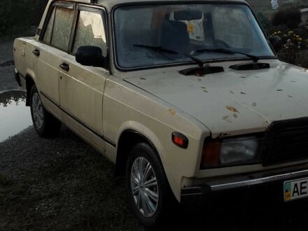 Жовтий ВАЗ 2107, об'ємом двигуна 1.5 л та пробігом 1 тис. км за 619 $, фото 1 на Automoto.ua